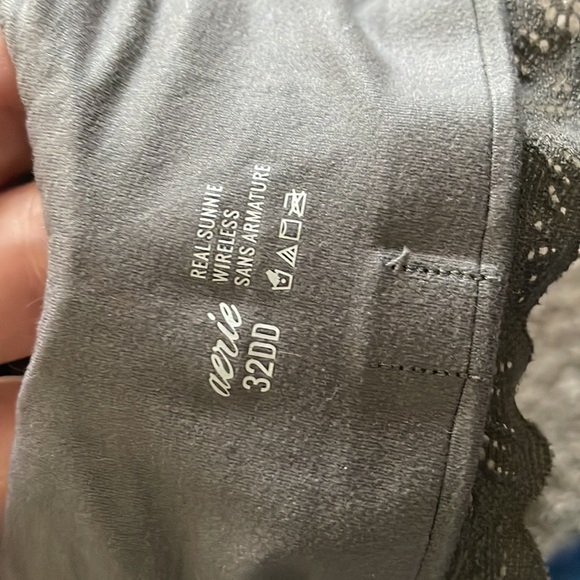 Aerie bras 32DD - Picture 2 of 10